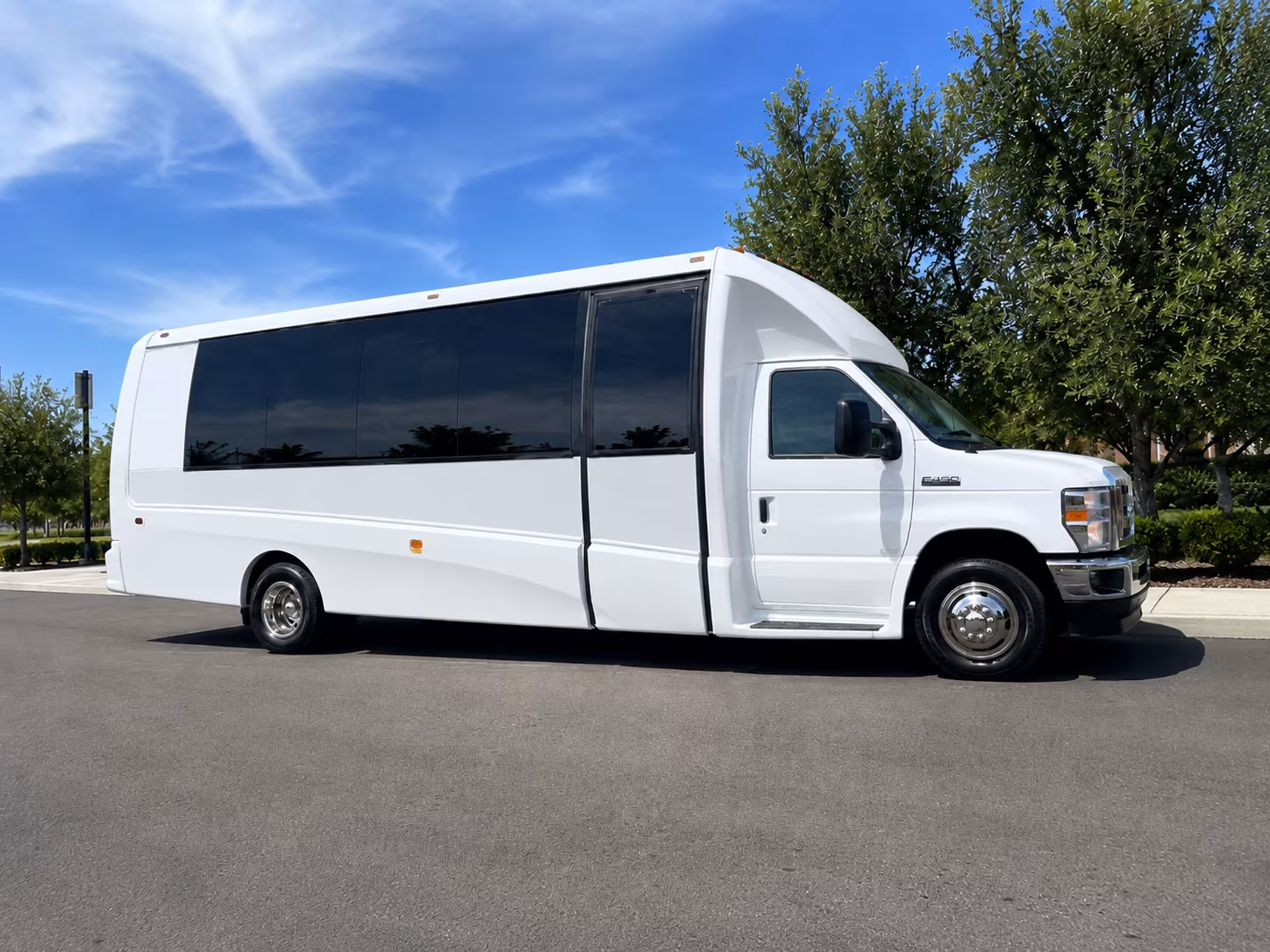 Detroit Airport Shuttle & Transportation party bus exterior