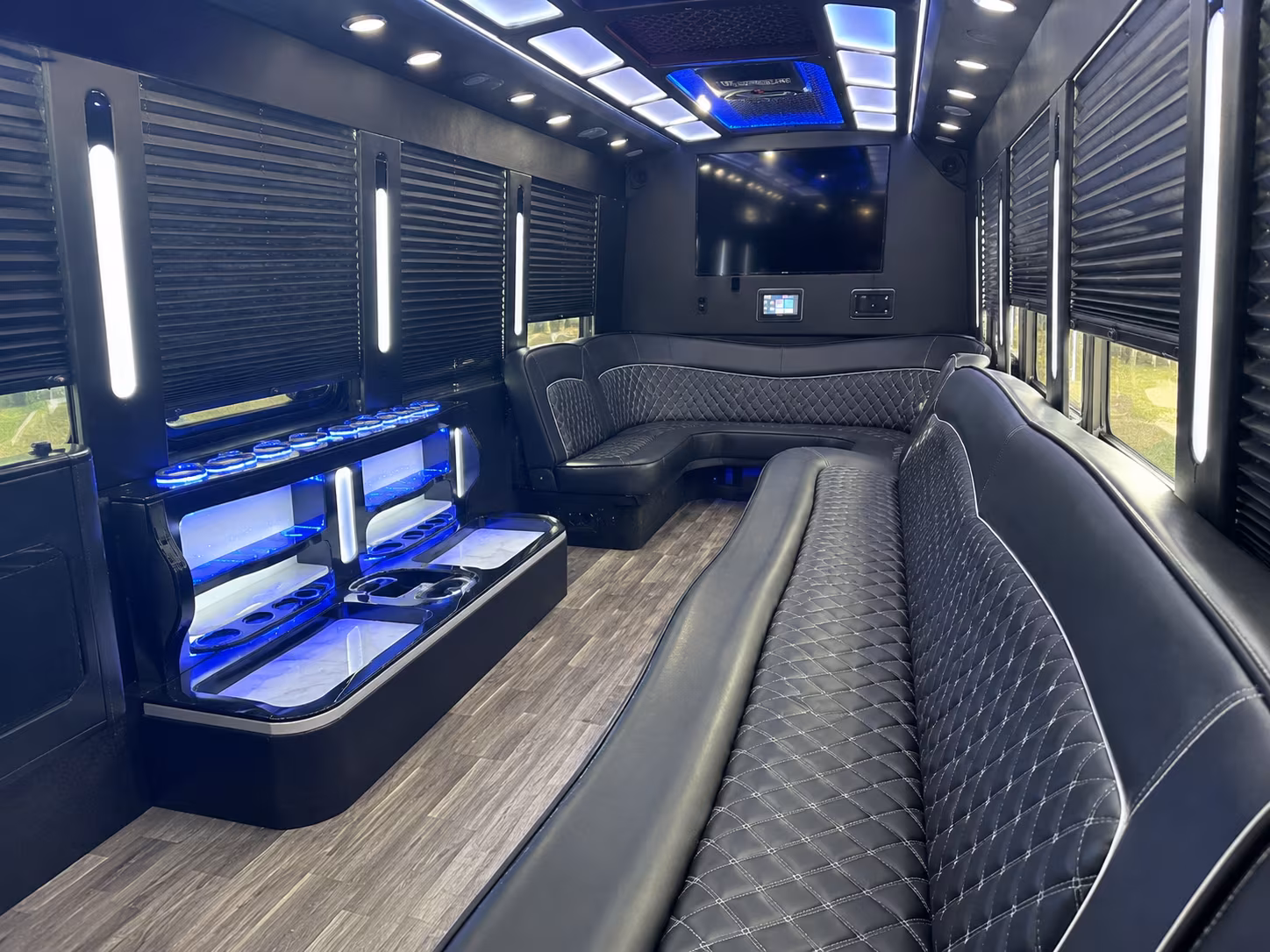Detroit Homecoming & Prom Party Bus Rentals